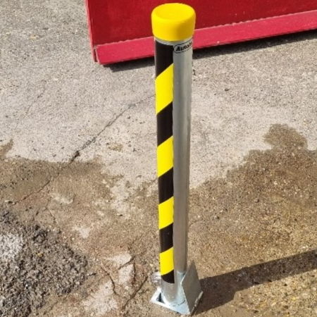 KRP3P - Round Removable Security Post (730mm)