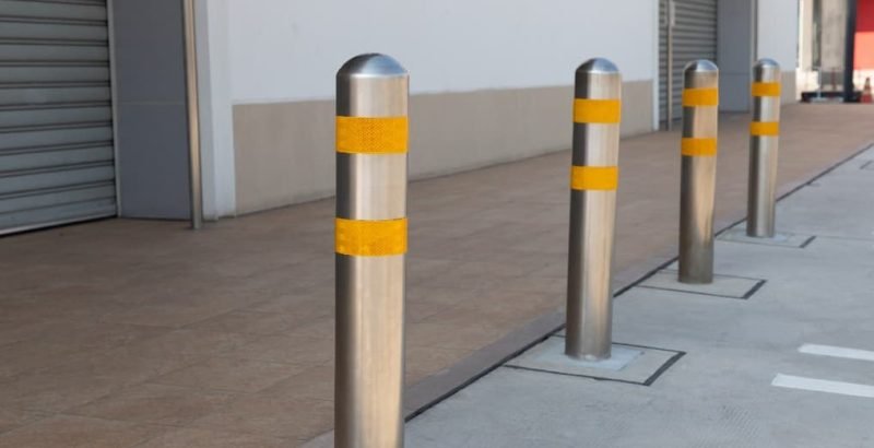 Guide to picking the right security bollards