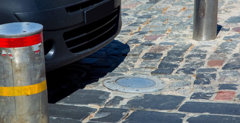 automatic ascending bollards