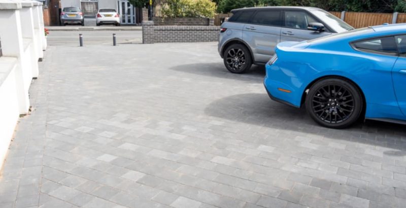 Bollards on private residential property ng