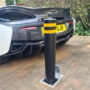114 670 Lift Assisted Telescopic Bollard (Black) (670mm) – Insurance Approved