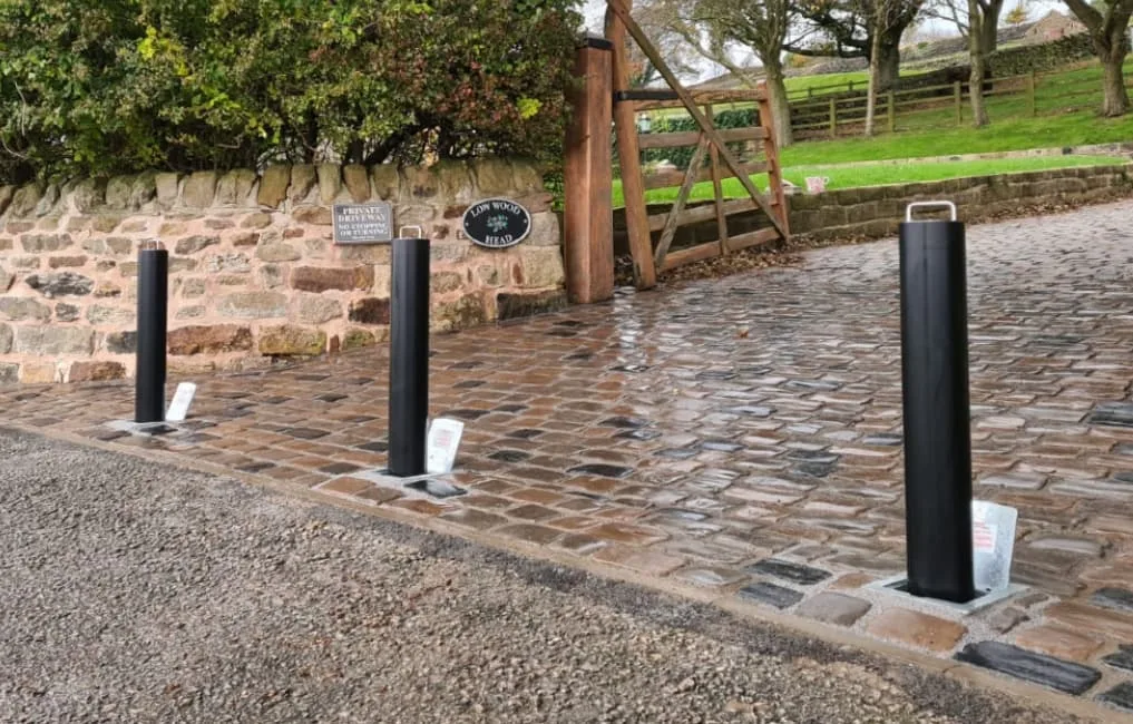 R14 LA 670 Telescopic bollard