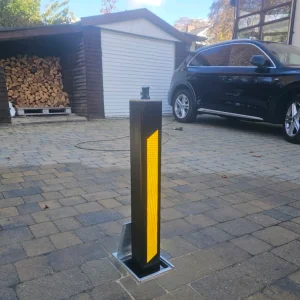 90 Square HD Lift Assisted Telescopic Bollard (Black) (670mm) – Insurance Approved